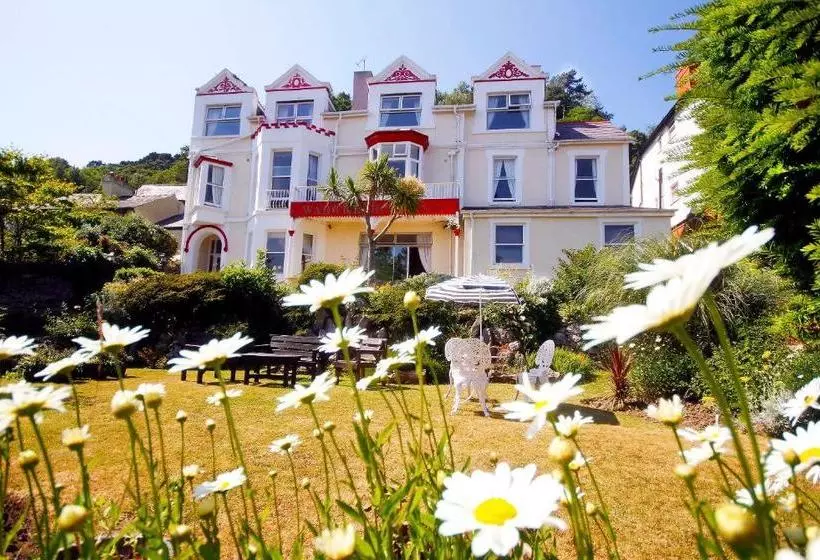 בית מלון כפרי Warwick House