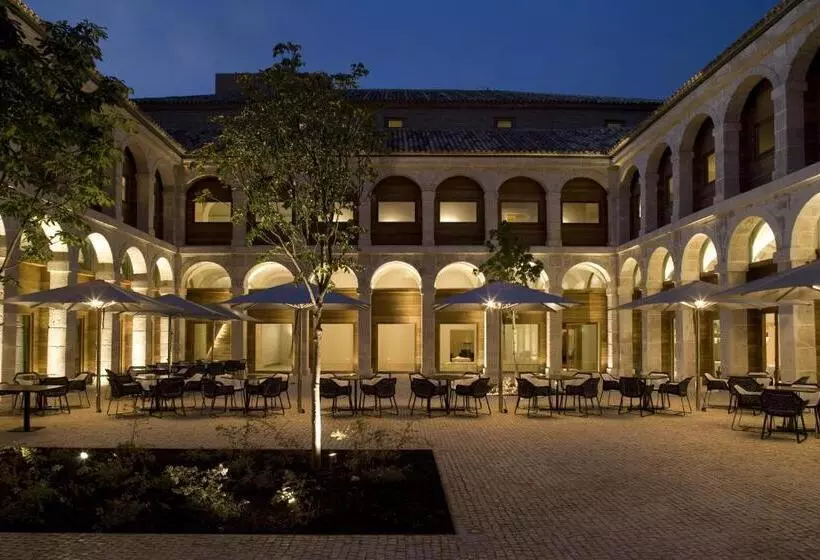 Parador De Alcala de Henares