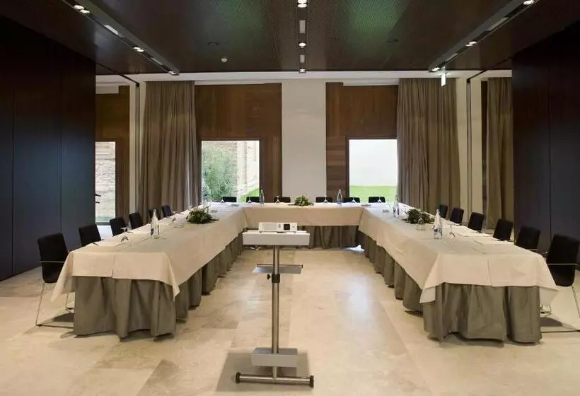 Parador De Alcala de Henares