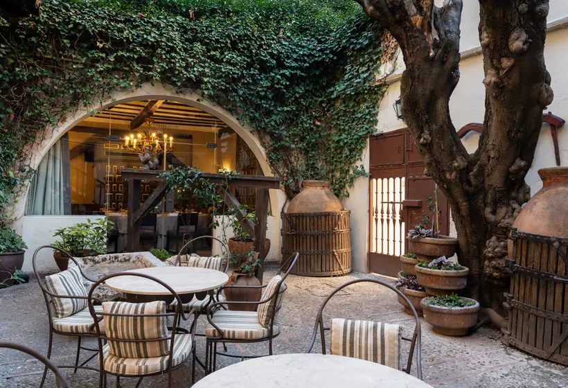 Parador De Alcala de Henares