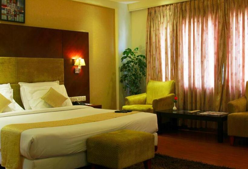 בית מלון כפרי Royal Regency