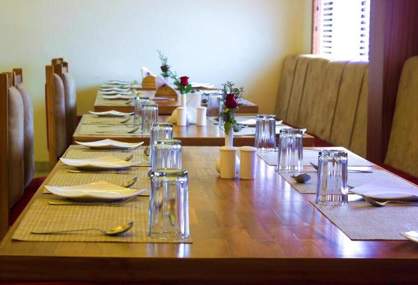 בית מלון כפרי Royal Regency