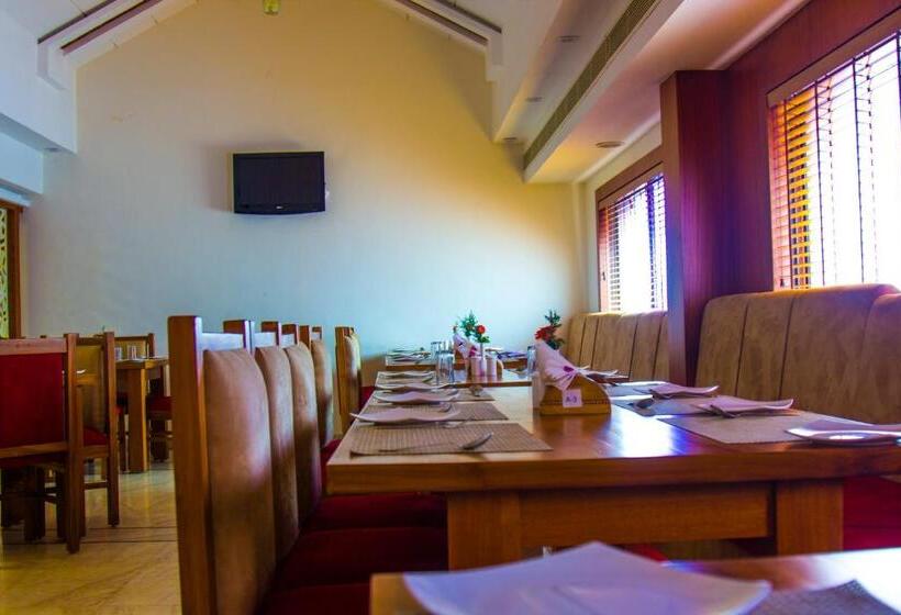 בית מלון כפרי Royal Regency