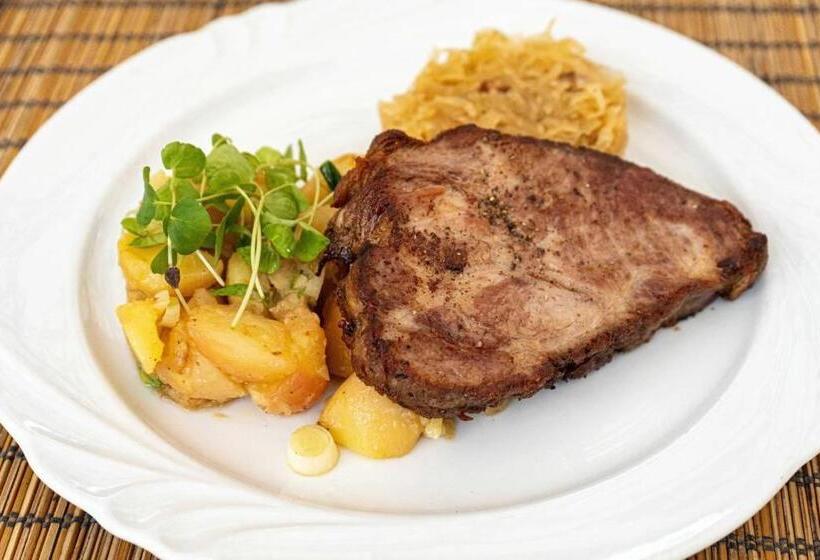 住宿加早餐 Vadvirág Vendéglő és Panzió