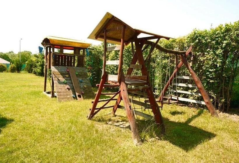 住宿加早餐 Vadvirág Vendéglő és Panzió