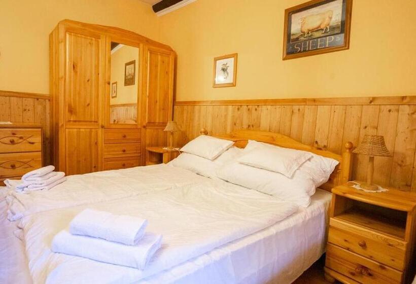 住宿加早餐 Vadvirág Vendéglő és Panzió