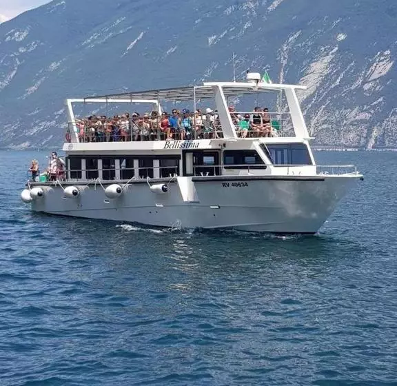 Hotelli Antica Campione Rooms & Hostel