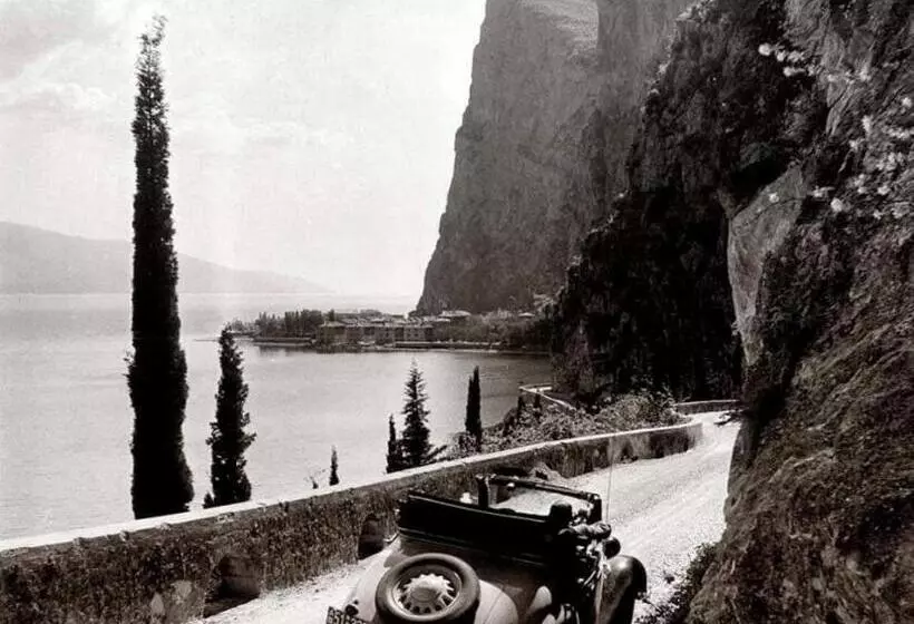 Hotelli Antica Campione Rooms & Hostel