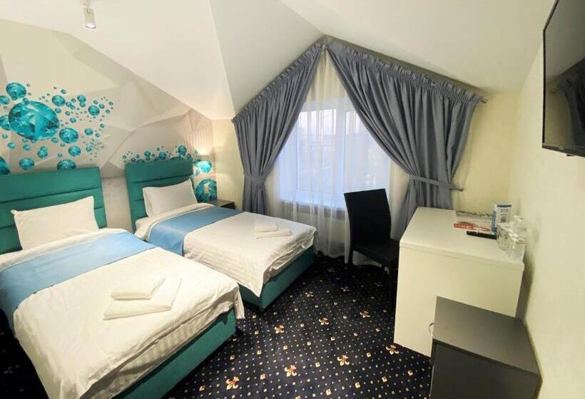 فندق Biruza Club