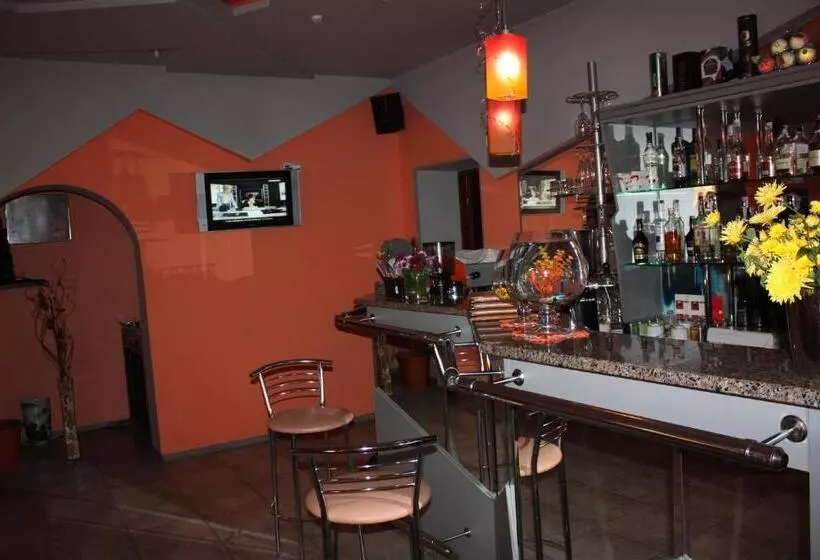 Hotelli Gostynnyi Dvir