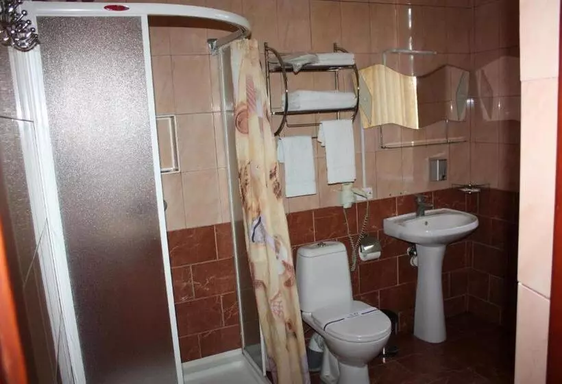 Hotelli Gostynnyi Dvir