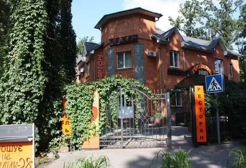 Hotelli Gostynnyi Dvir