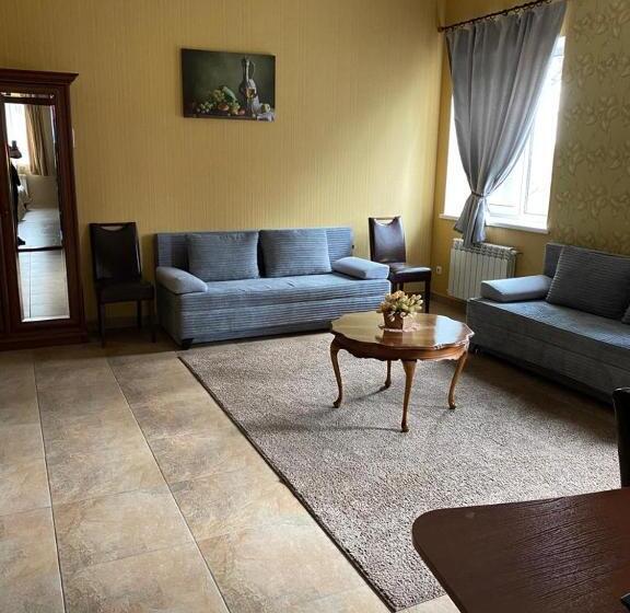 호텔 Gostynnyi Dvir