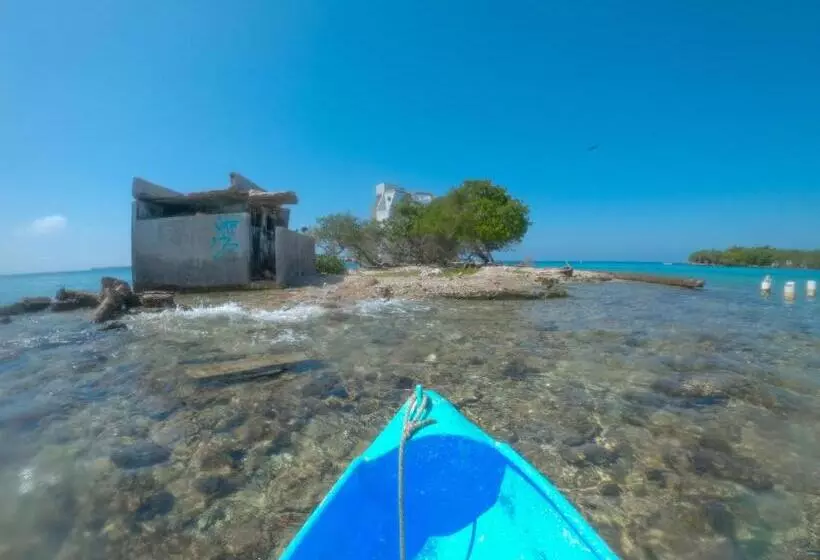 ホテル Isla Los Erizos Ecohouse