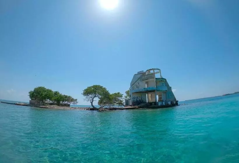 ホテル Isla Los Erizos Ecohouse