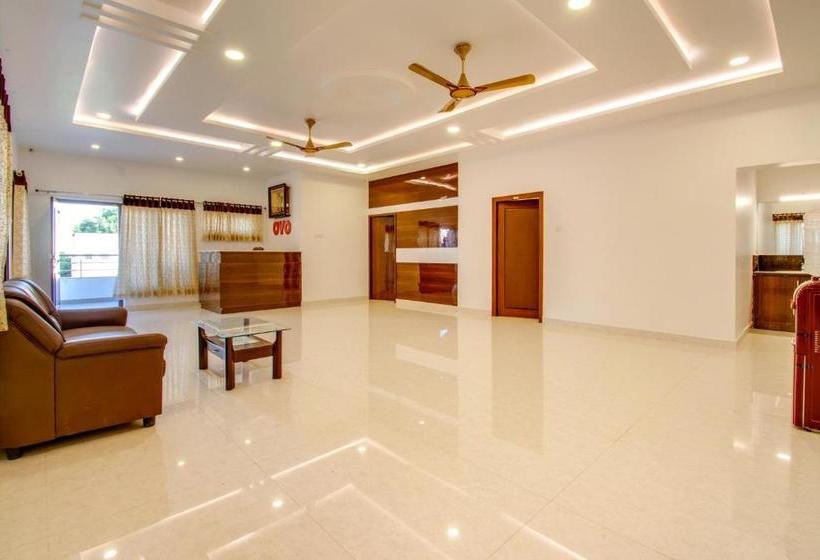 فندق Capital O 37958 Rvn Guest Inn