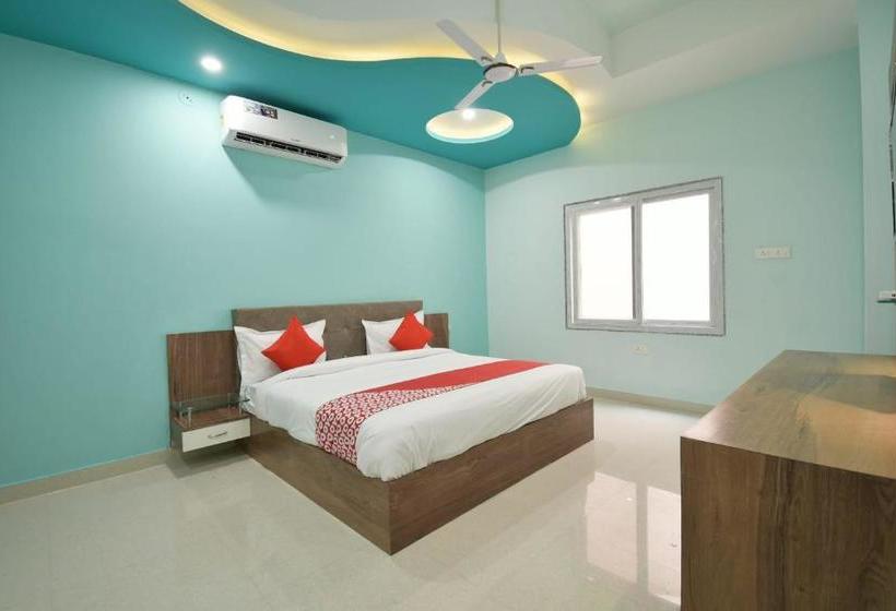 בית מלון כפרי Oyo 41677  Pratap Palace