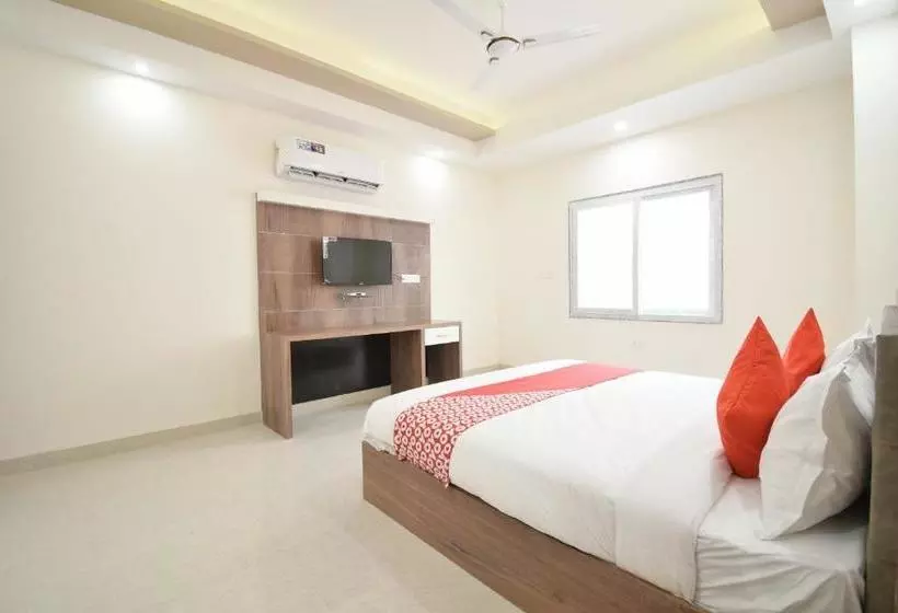 Hotelli Oyo 41677  Pratap Palace