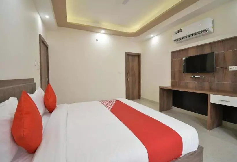 Hotelli Oyo 41677  Pratap Palace