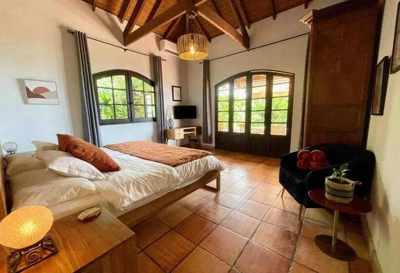 هتل The Paradise Peak Adults Only