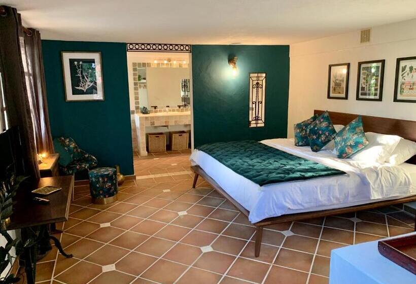 هتل The Paradise Peak Adults Only