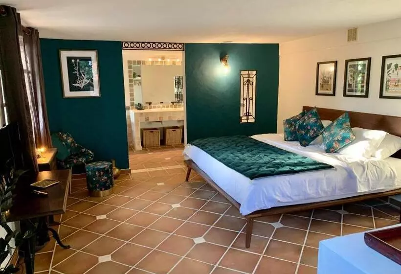 هتل The Paradise Peak Adults Only