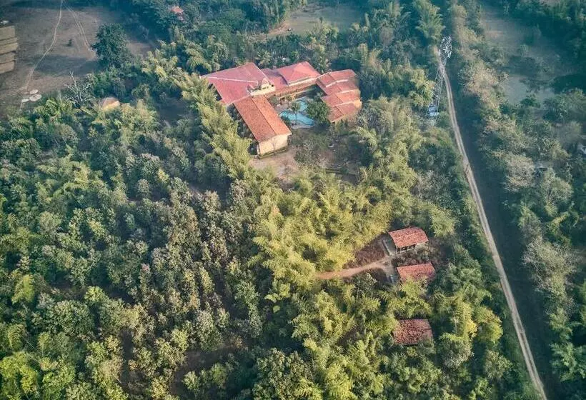 Hotelli Welcomheritage Jungle Home Pench