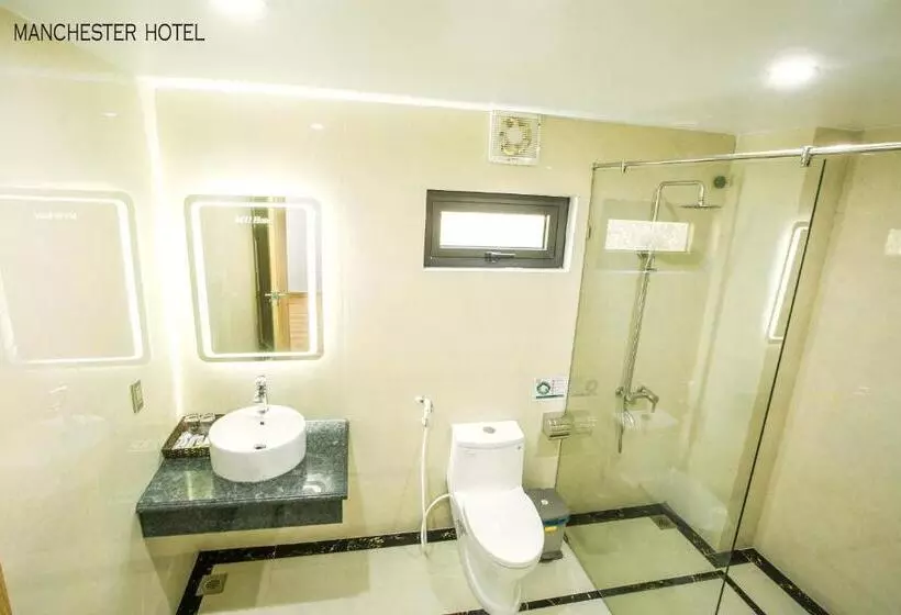 Manchester Hotel Ha Long