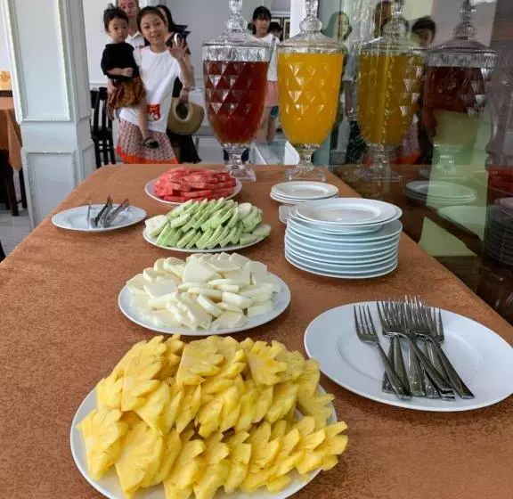 Manchester Hotel Ha Long