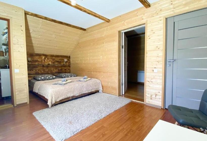 펜션 чотири сезони