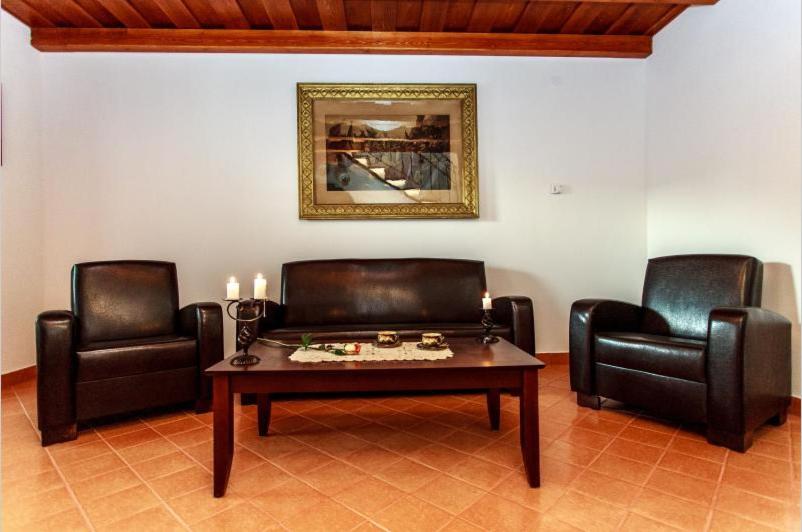 פנסיון Kékpárkány Vendégház