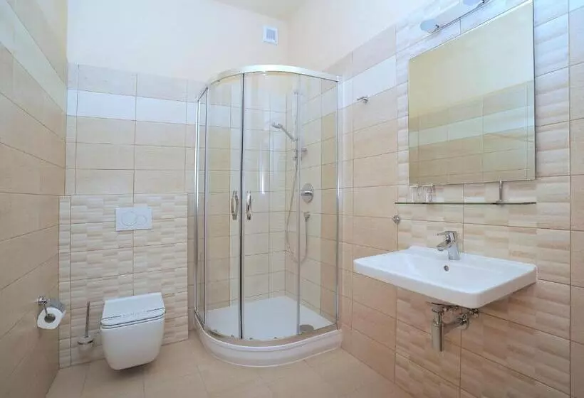 ペンション Penzion Královské Lázně