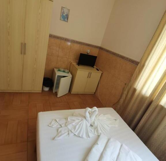 پانسیون Vila Cristal Costinesti