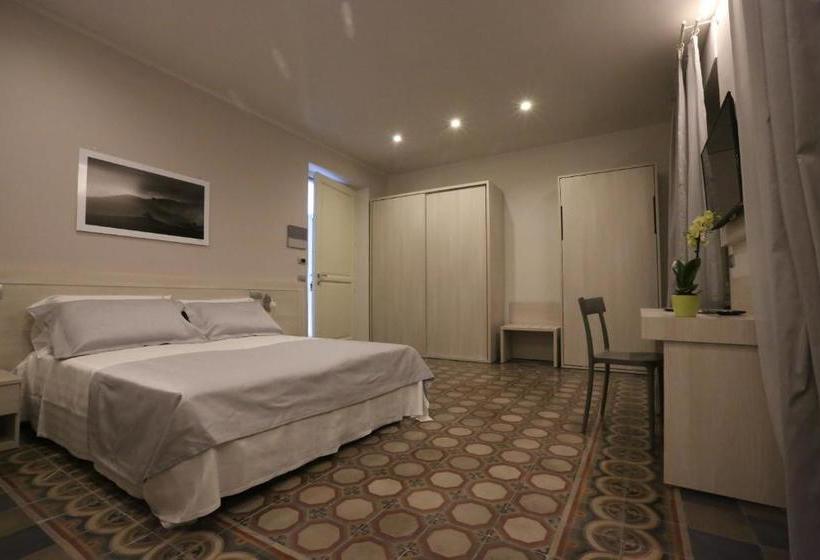 تختخواب و صبحانه Palazzo Belli