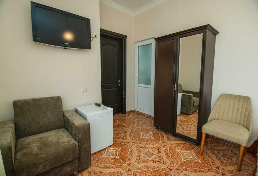 پانسیون Guest House Nia