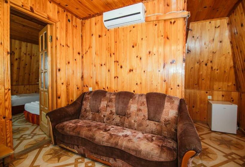 پانسیون Guest House Nia