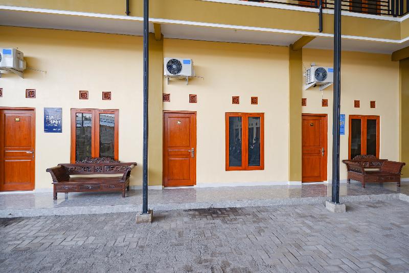 Alberg Spot On 2790 Bintang Selatan Syariah