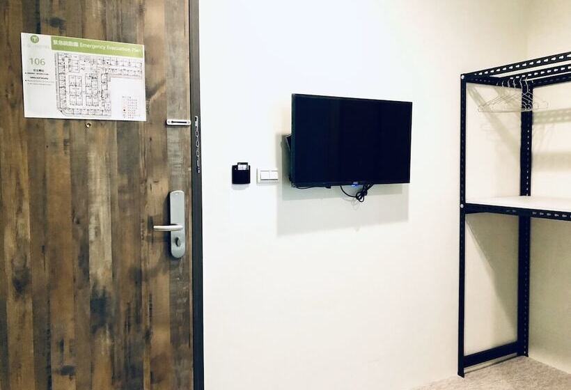 T.o Hotel Main Station