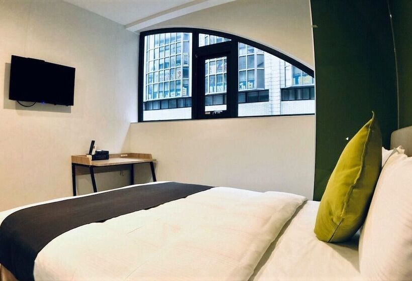 T.o Hotel Main Station