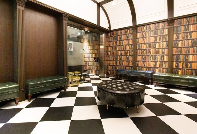 T.o Hotel Main Station