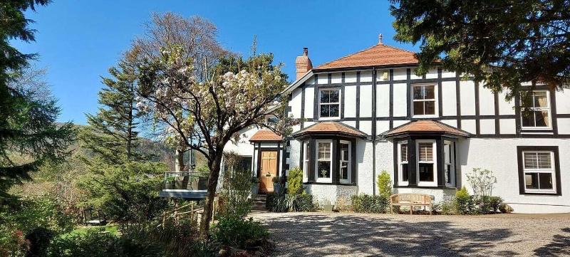 Gwern Borter Manor Bed & Breakfast