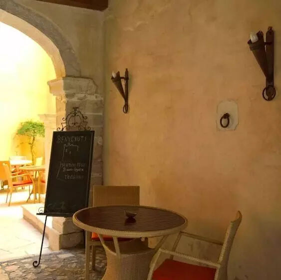 בית מלון כפרי Antichi Feudi Dimora D'Epoca