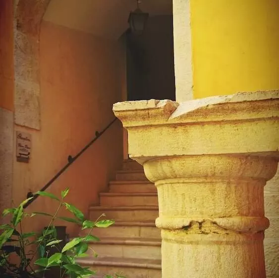 בית מלון כפרי Antichi Feudi Dimora D'Epoca