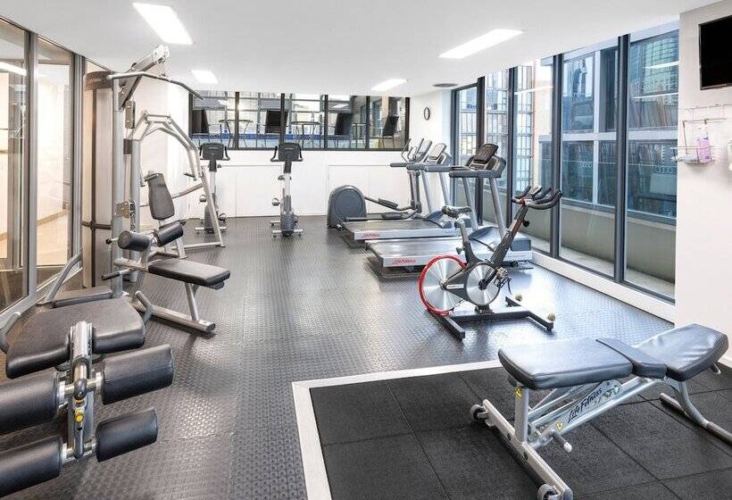 Brady Apartment Hotel Flinders Street