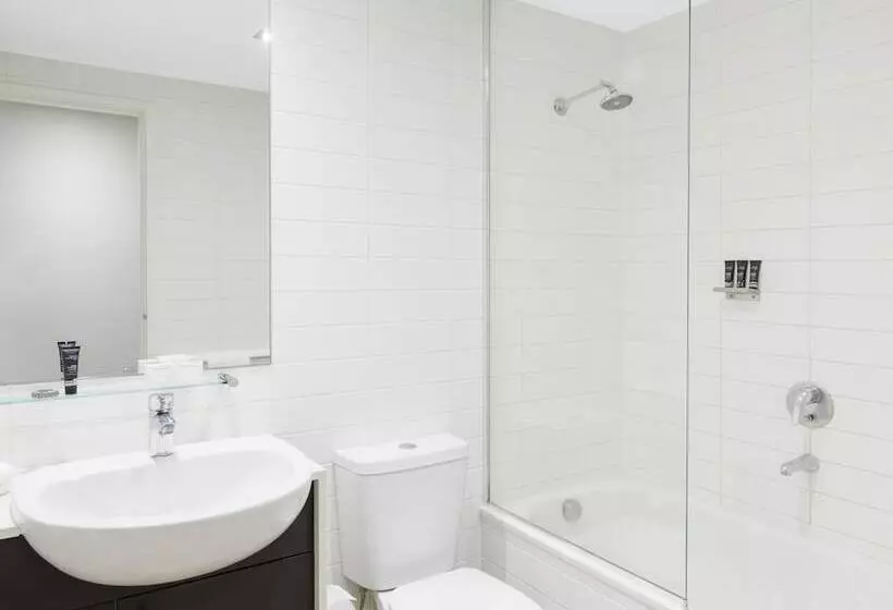 Brady Apartment Hotel Flinders Street
