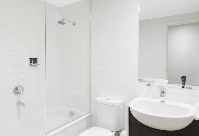 Brady Apartment Hotel Flinders Street
