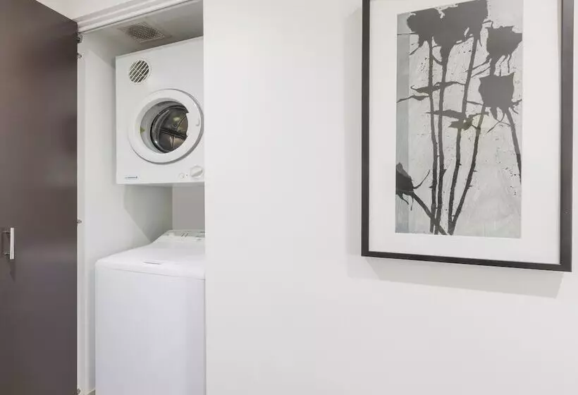 Brady Apartment Hotel Flinders Street