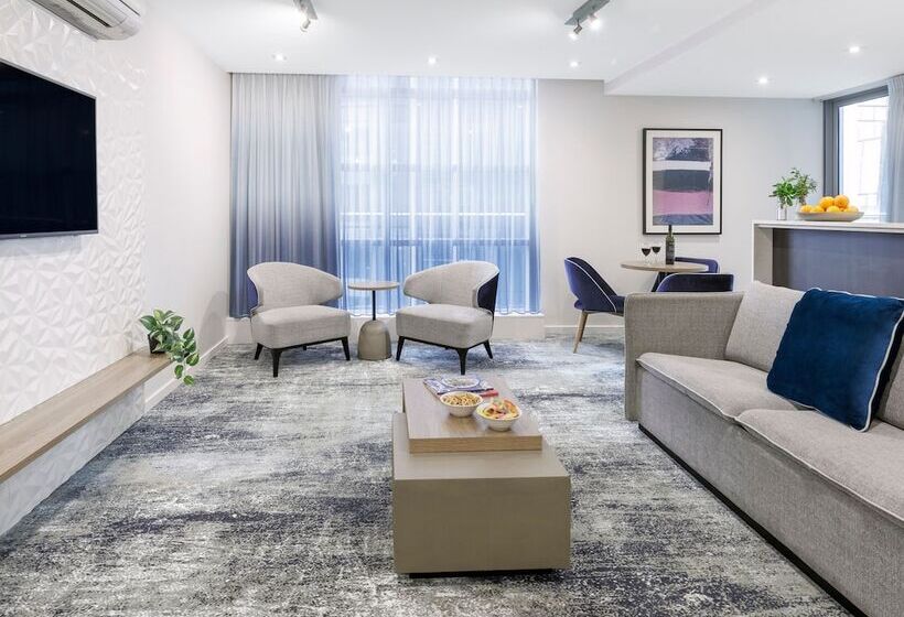 Brady Apartment Hotel Flinders Street