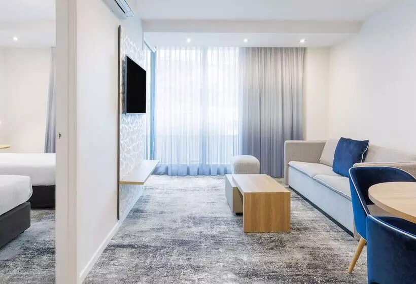 Brady Apartment Hotel Flinders Street