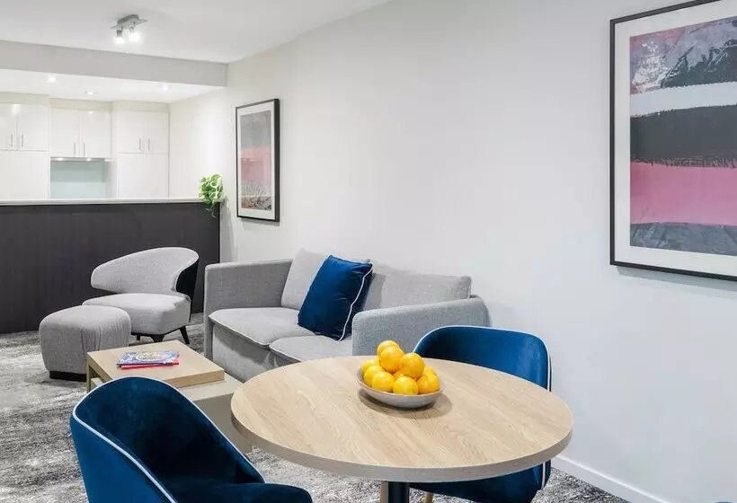 Brady Apartment Hotel Flinders Street